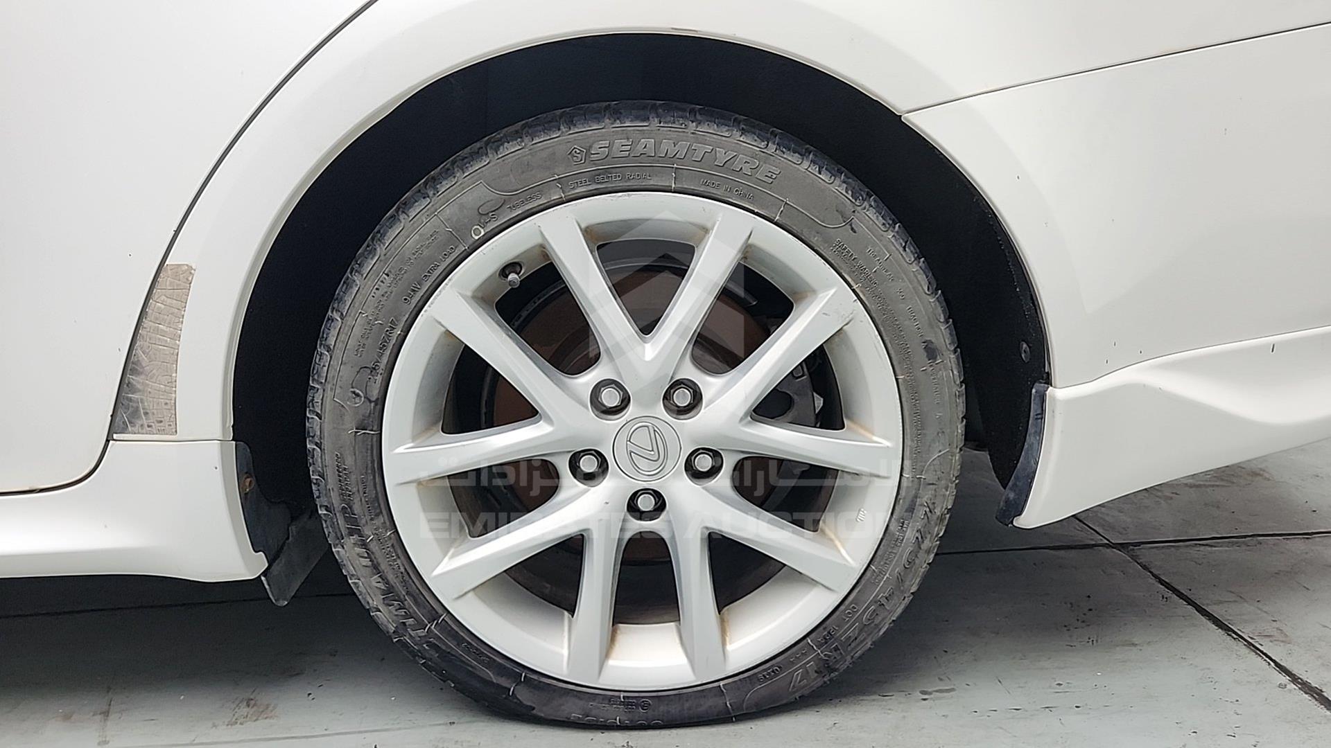2013 LEXUS IS300 VIN: JTHBG2629D5003494