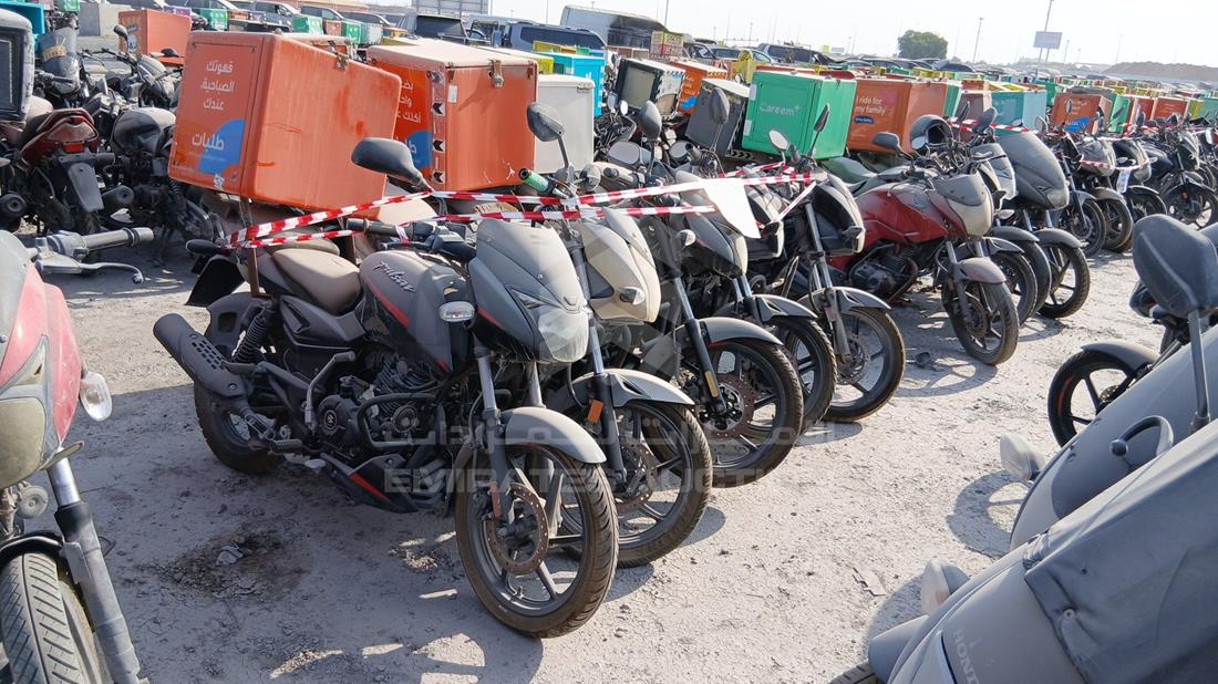 5 Motorbikes — Front Right Angle — Photo 11
