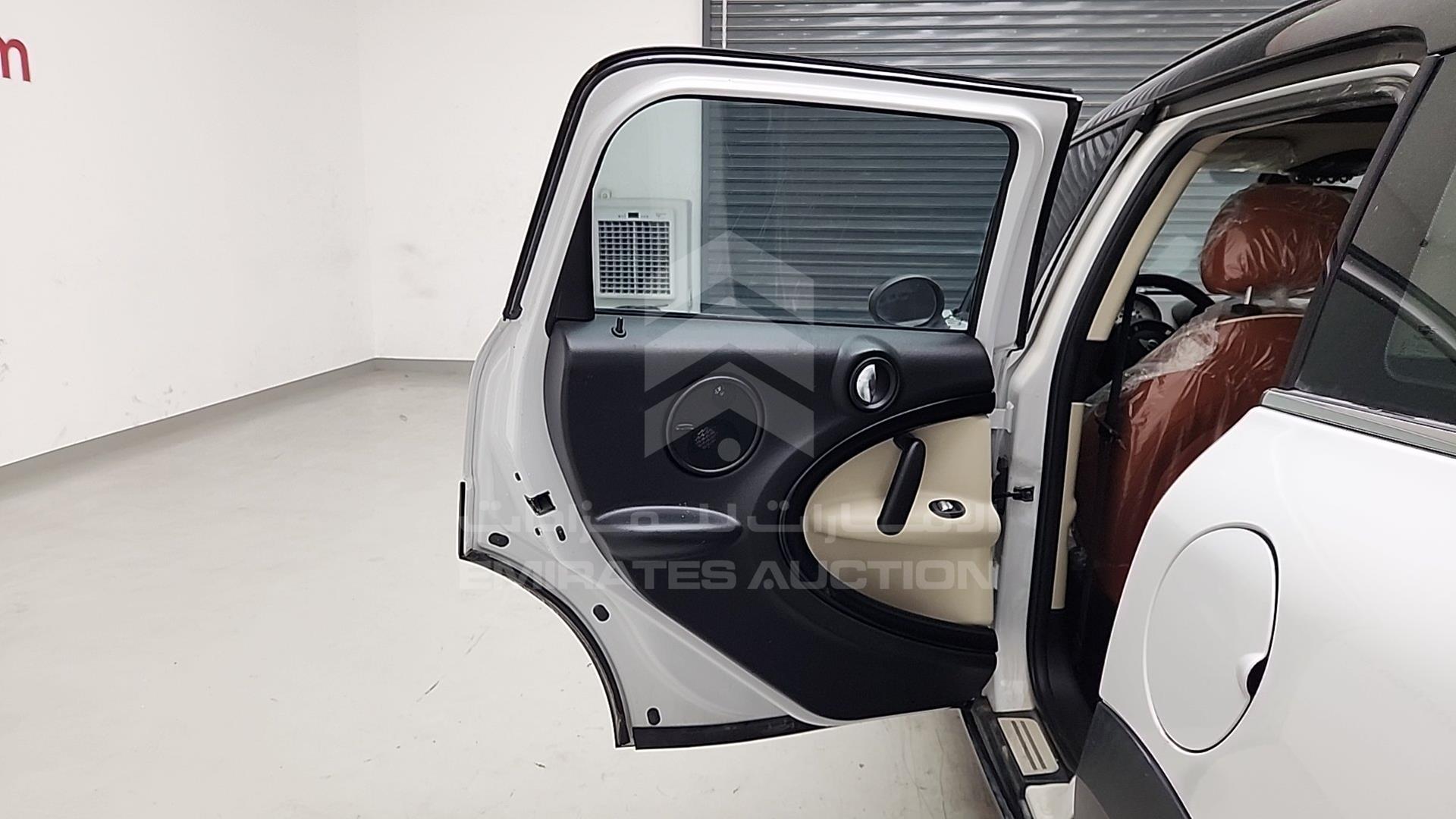 2014 MINI COOPER VIN: WMWZC3C50EWP27812
