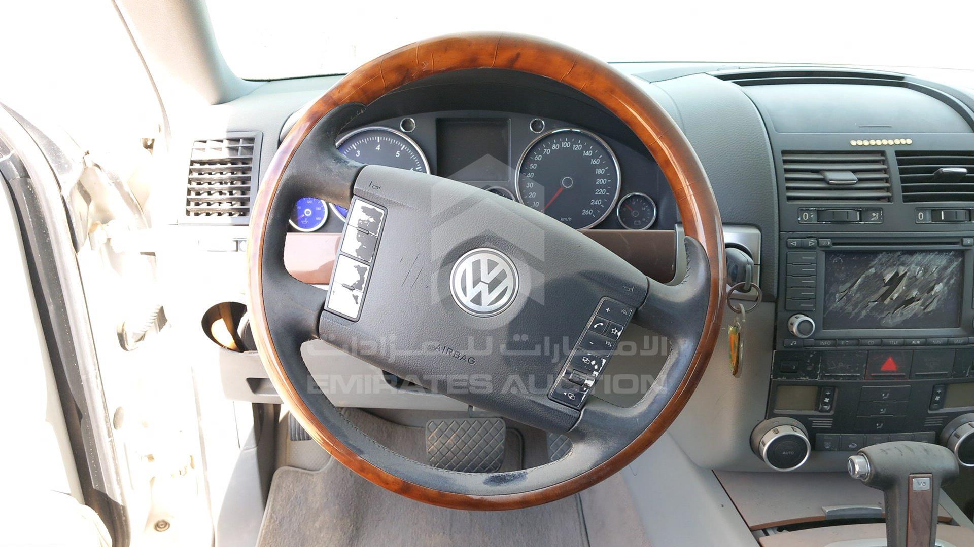 2005 VOLKSWAGEN TOUAREG VIN: WVGAE57L85D054872