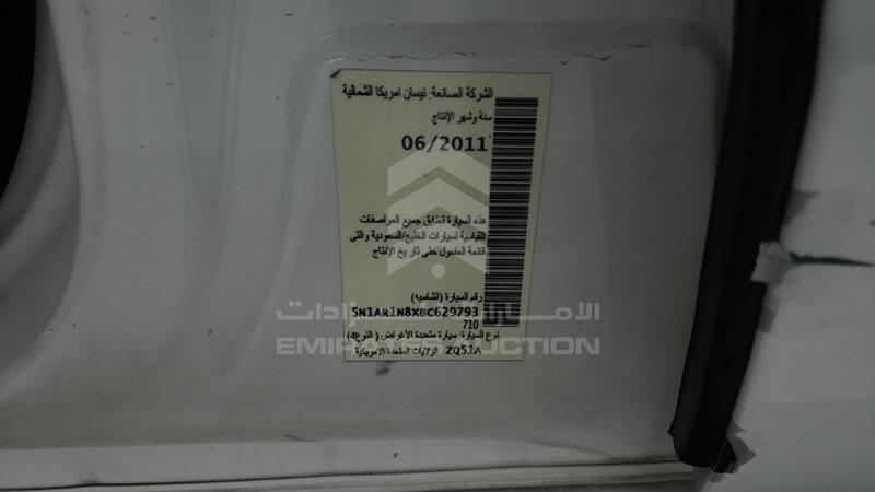 5N1AR1N8XBC629793 Auction: EmiratesAuction Lot: 405707 5N1AR1N8XBC629793 Nissan Pathfinder 2011 WHITE Photo 3
