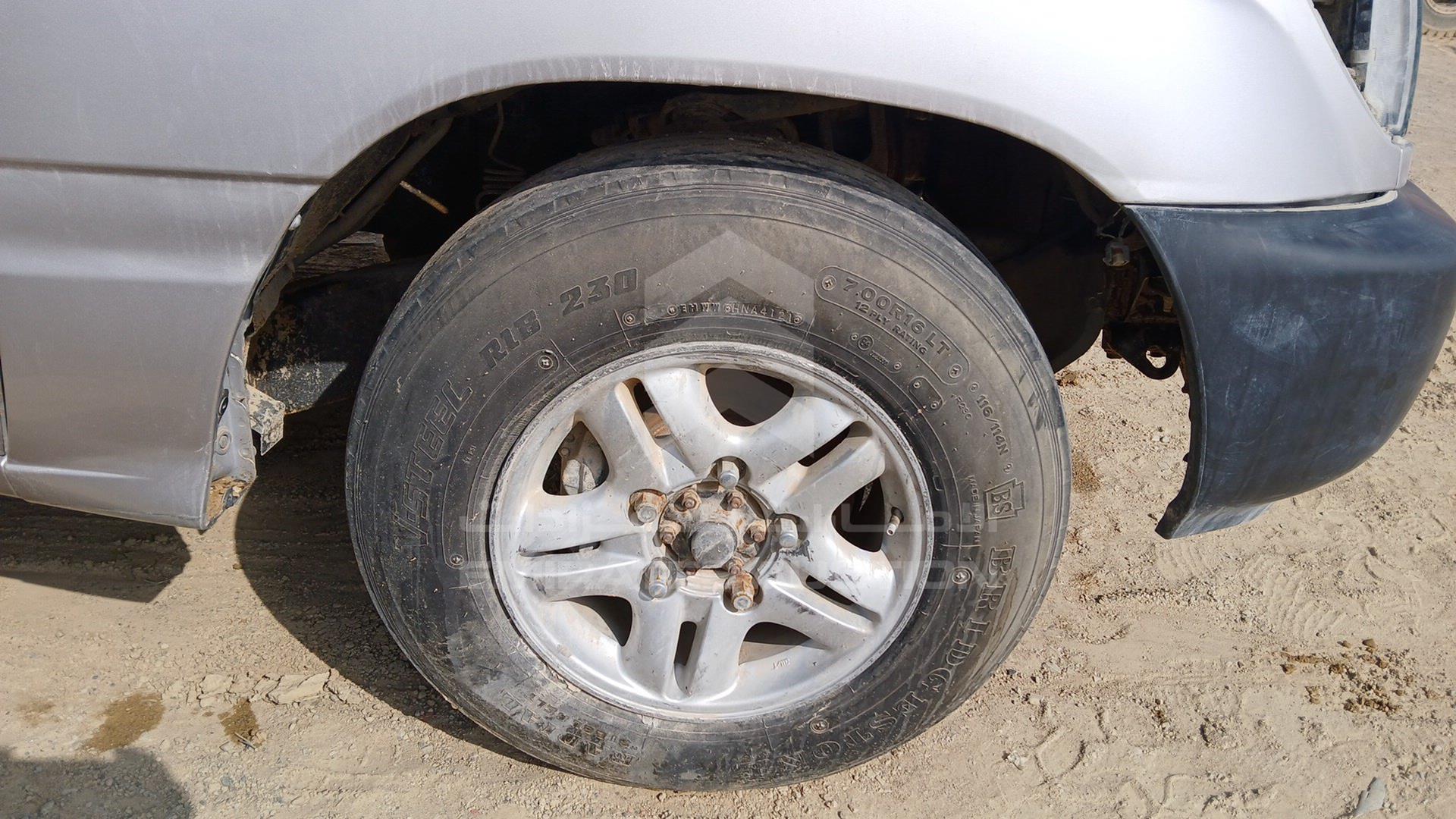 2000 TOYOTA LAND CRUISER VIN: JT3HJ09J5Y0027111