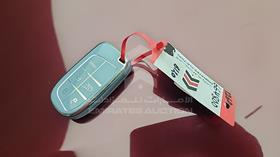 2019 Jeep Grand Cherokee — Keys — Photo 4 — Thumbnail