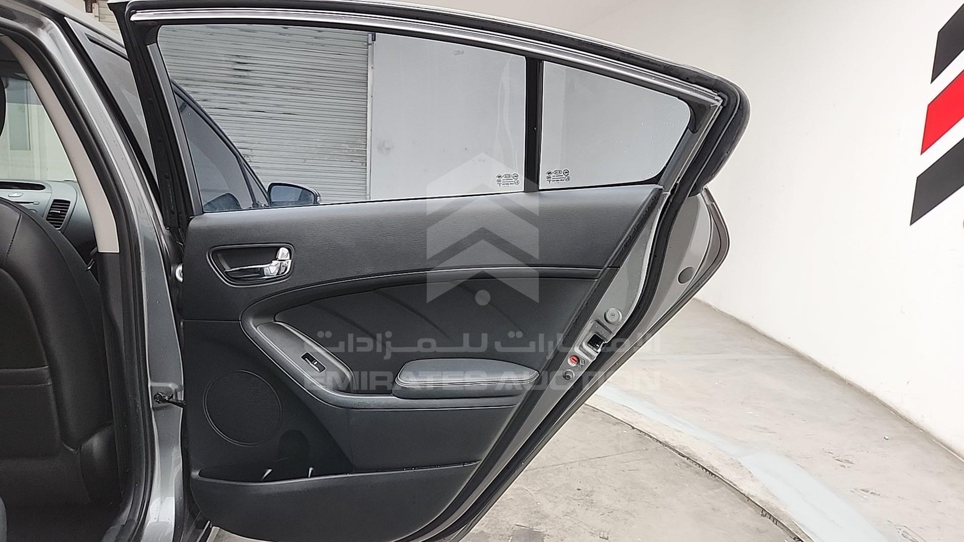 2014 KIA CERATO VIN: KNAFZ4119E5185901