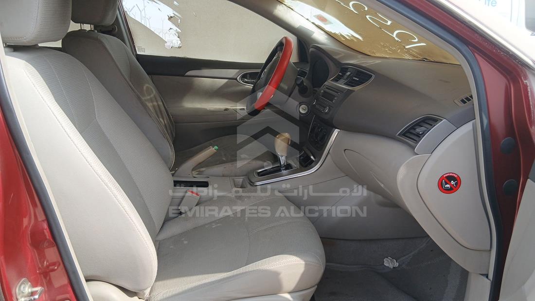 نيسان سينترا 2014 — زاوية الراكب الأمامي للمقعد — صورة 22