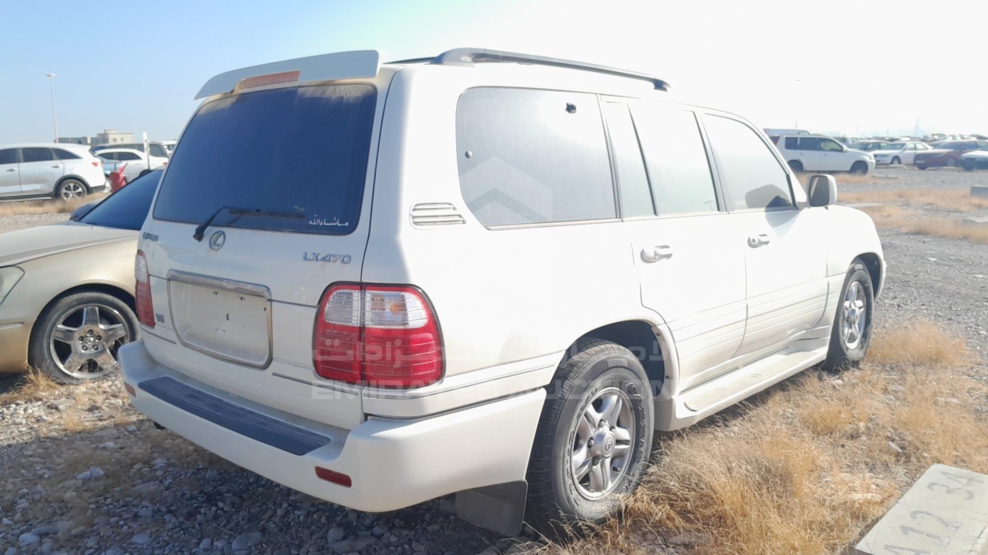 2002 LEXUS LX 470 VIN: JTJHT00W223520942