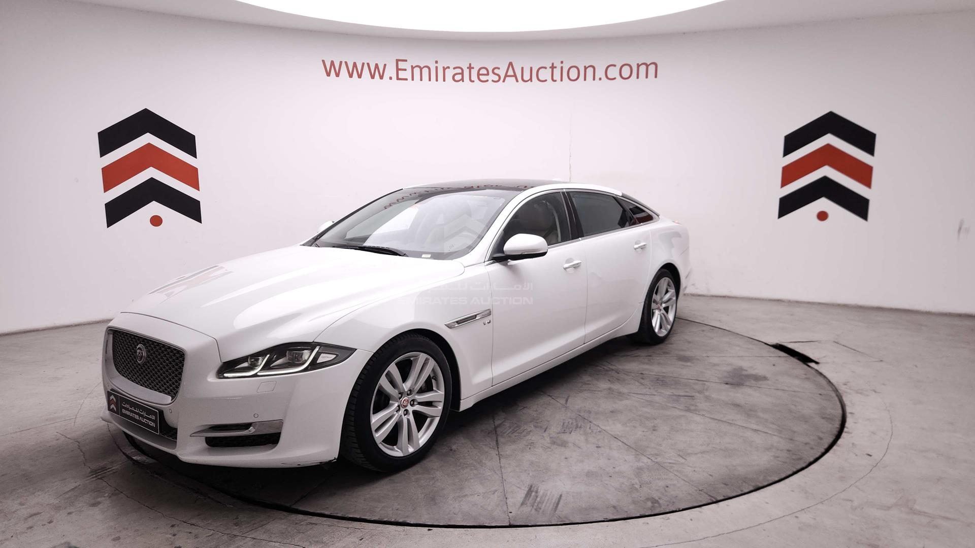 2016 JAGUAR X J VIN: SAJAA20A4G8V97706