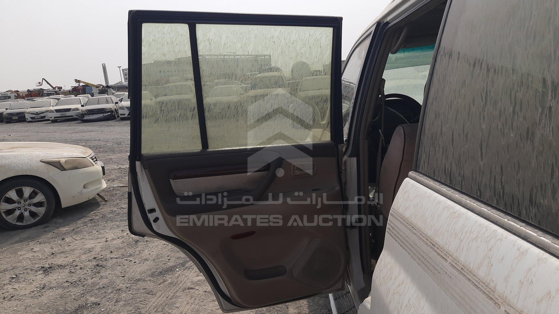 2001 TOYOTA LAND CRUISER VIN: JTEHJ09J815013879