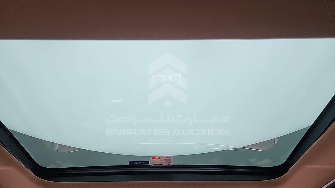 2023 Range Rover HSE — Sun Roof View — Photo 22