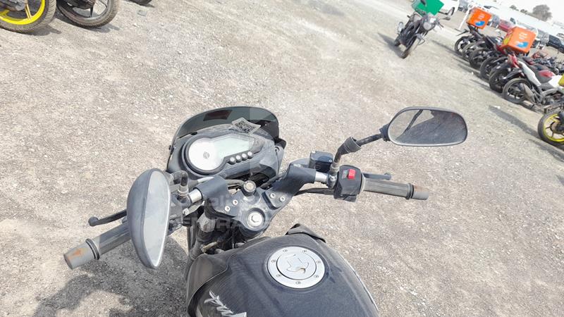 MD2A11CYXLCC61628 Auction: EmiratesAuction Lot: 406907 MD2A11CYXLCC61628 Bajaj Pulsar 0 BLACK Photo 9