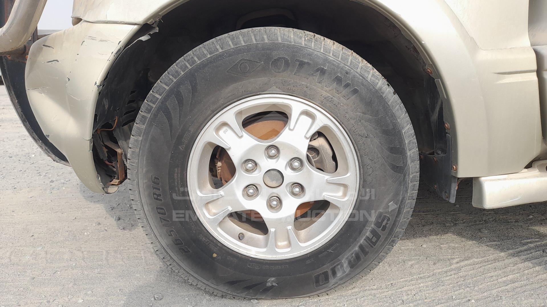 2006 MITSUBISHI PAJERO VIN: JMYLRV73W6J713853