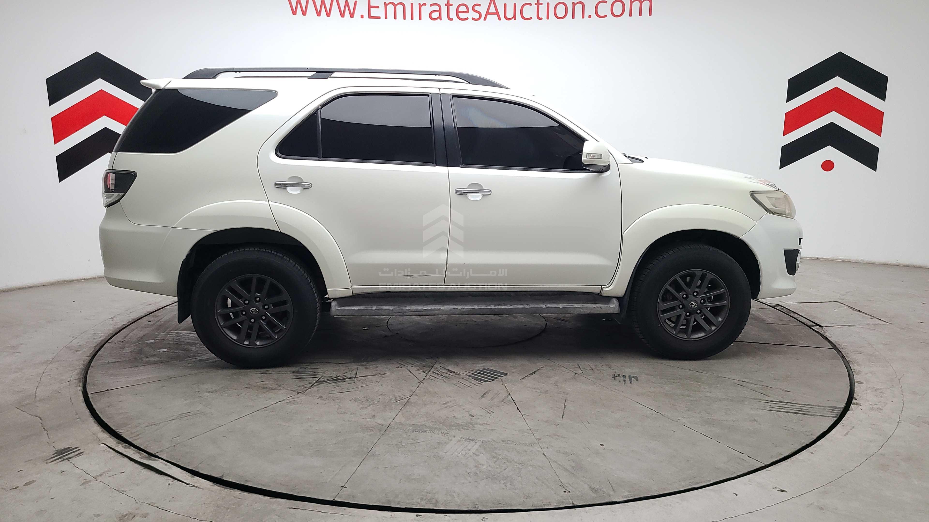MHFYU59G9F7040120 - 2015 Toyota Fortuner - #460919
