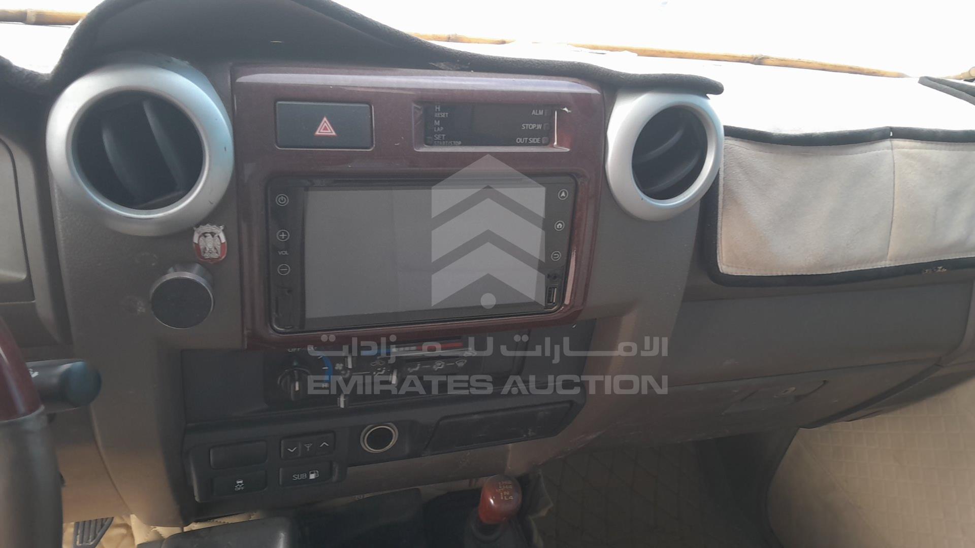 2017 TOYOTA LAND CRUISER VIN: JTFLU73J2H7060032