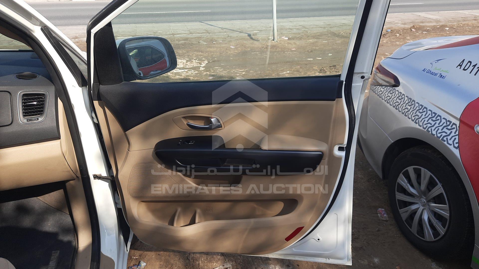 2020 KIA CARNIVAL VIN: KNAMB8126L6638052