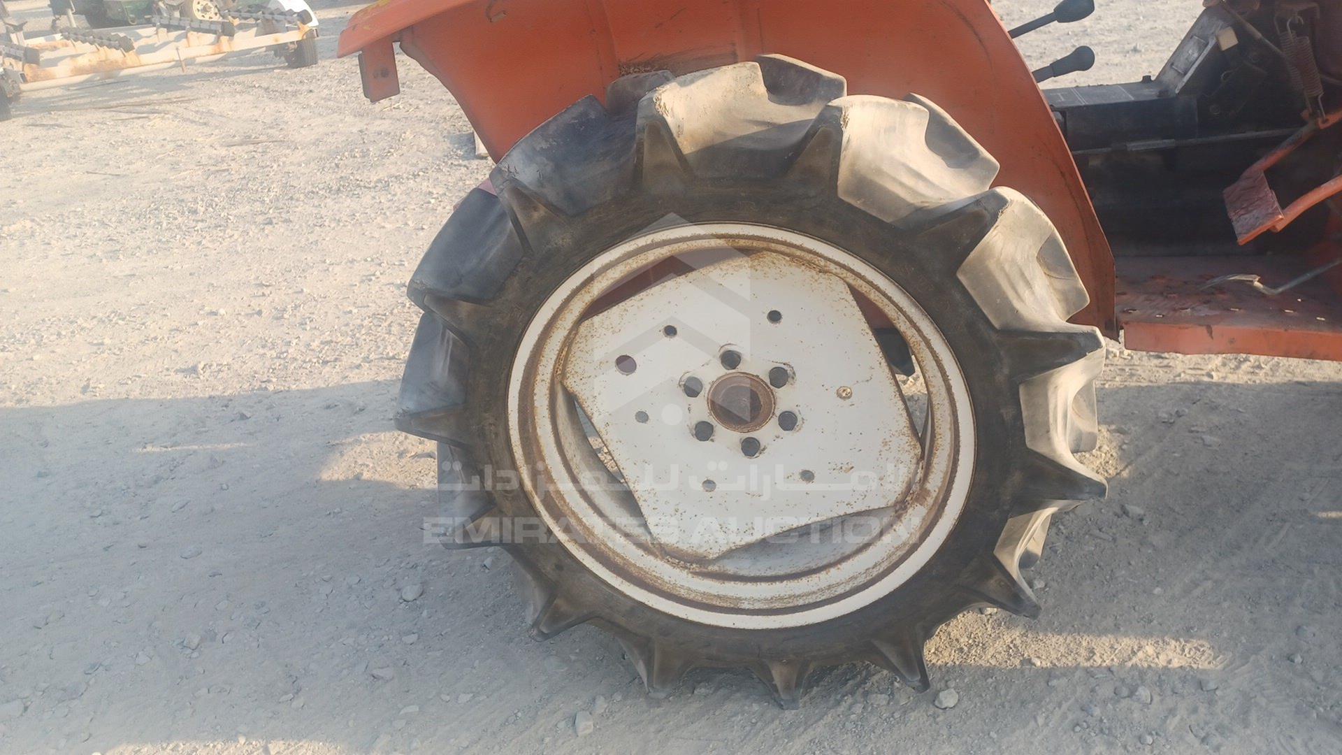 0 TRACTOR --- VIN: 180200115