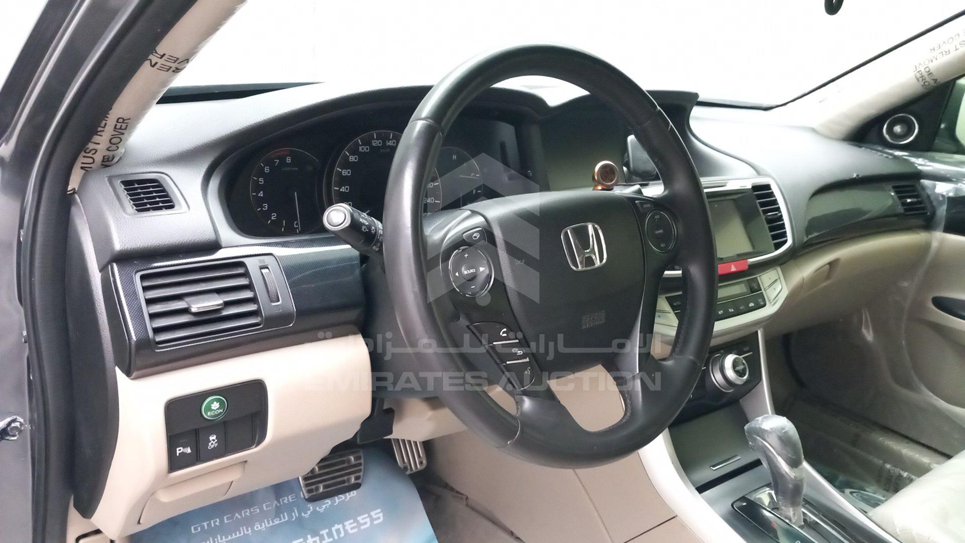 2016 HONDA ACCORD VIN: LUCCR3643G3400962