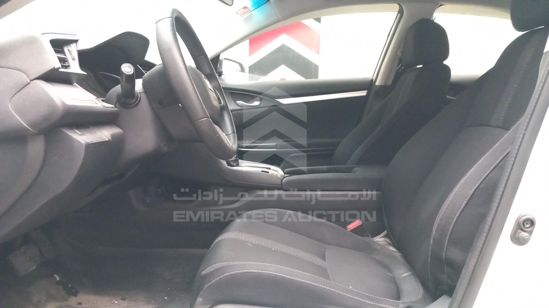 2018 HONDA CIVIC VIN: 2HGFC2F72JH501715