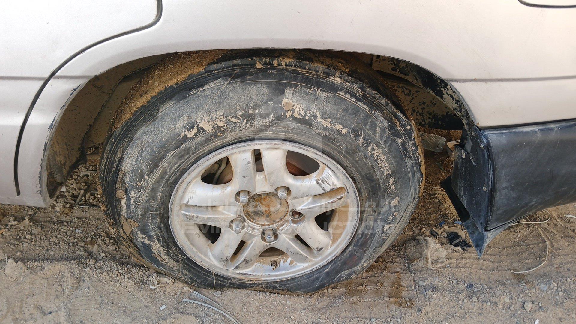 2000 TOYOTA LAND CRUISER VIN: JT3HJ09J5Y0027111