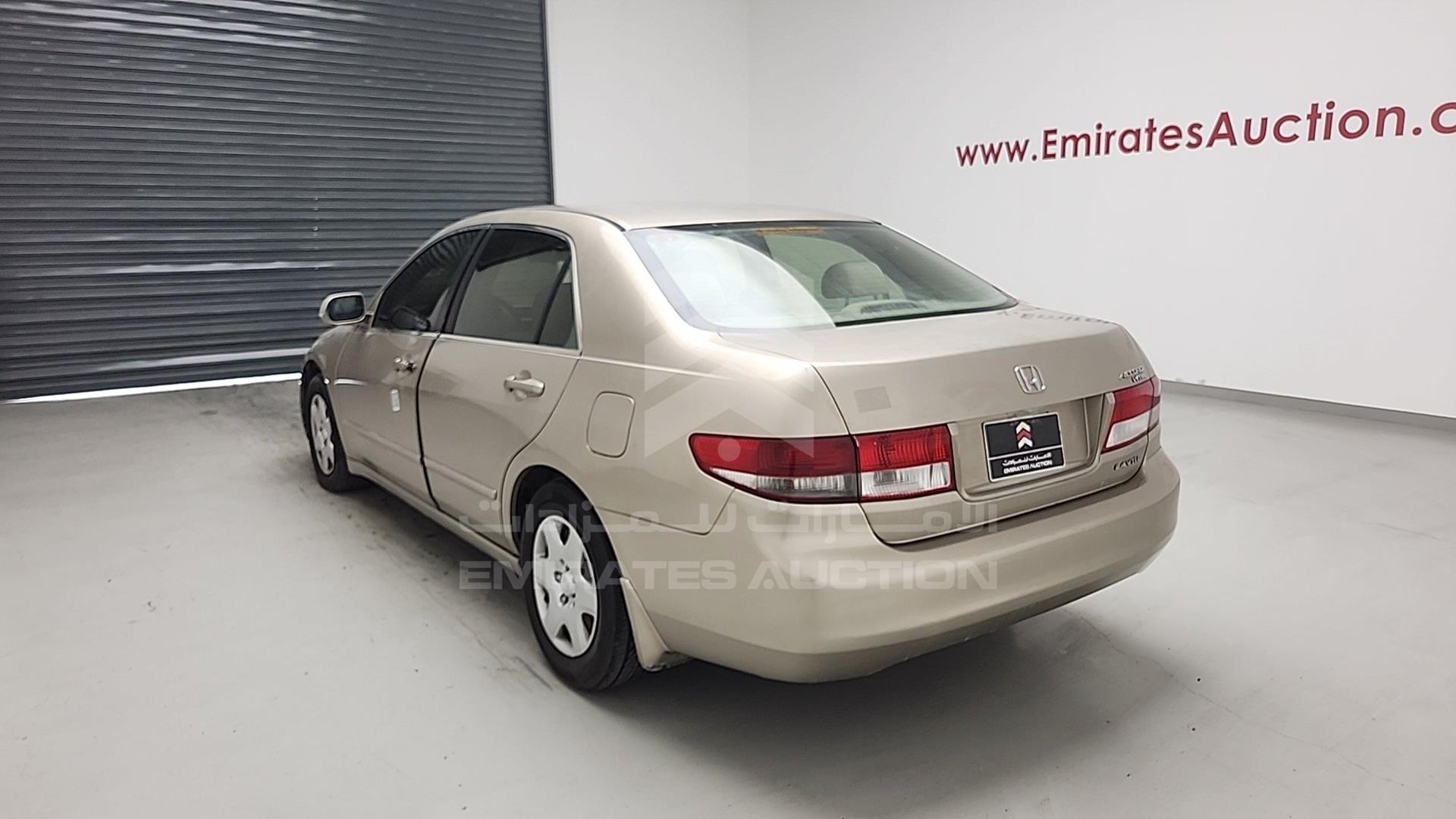 2005 HONDA ACCORD VIN: JHMCM56505C404356