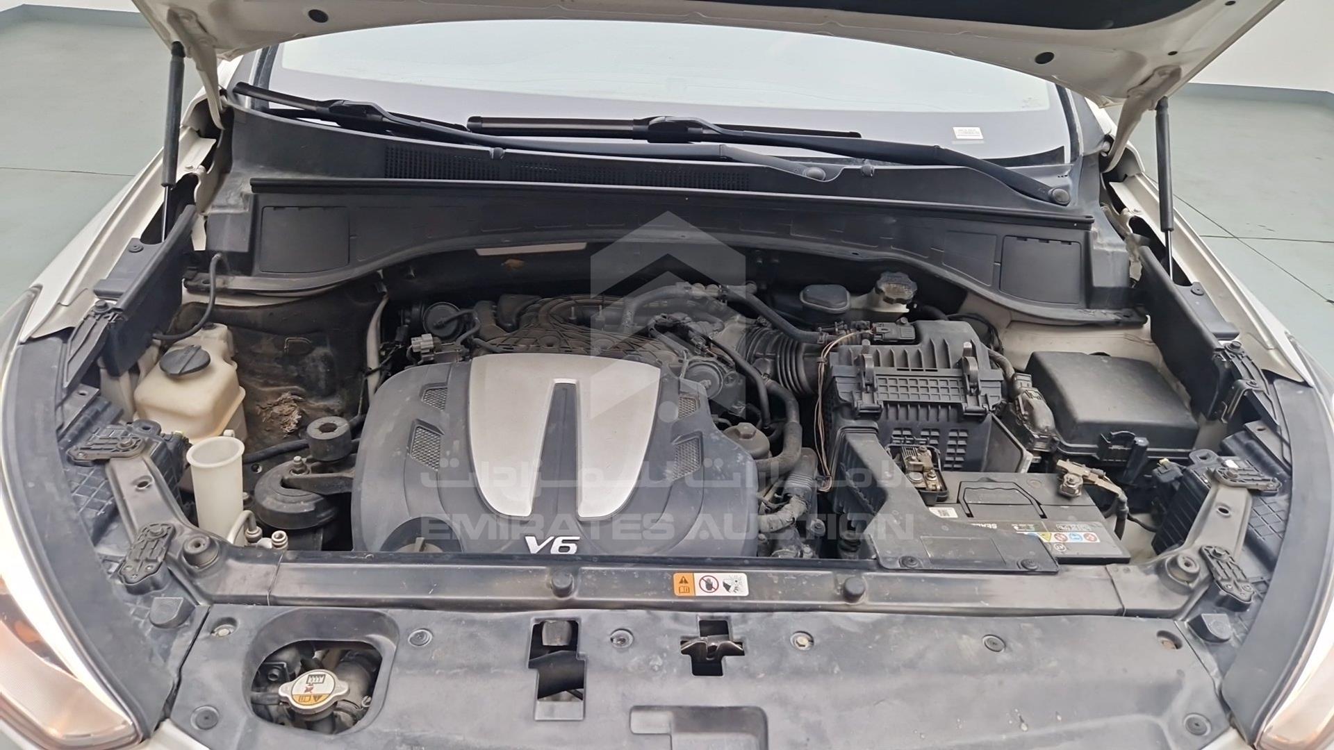 2014 HYUNDAI SANTA FE VIN: KMHSN81E4EU030097