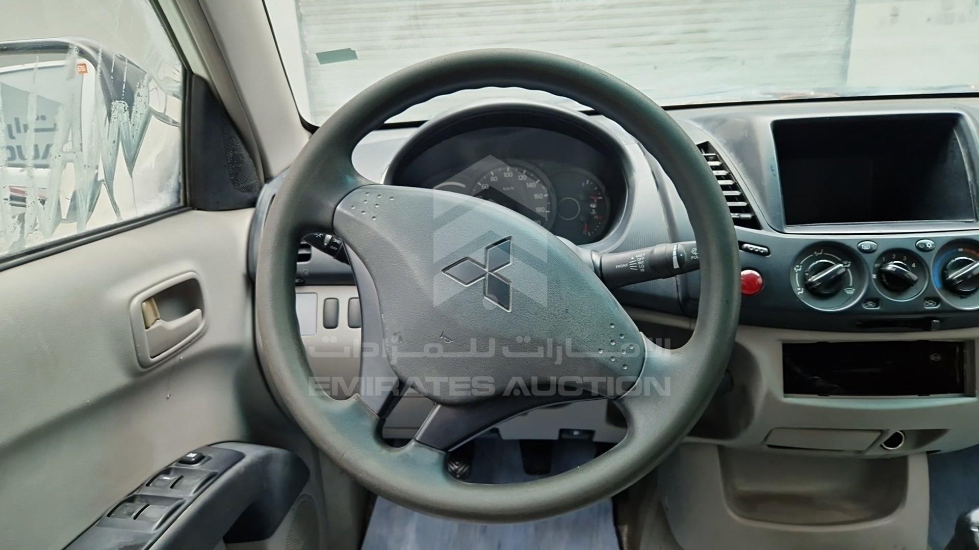 2014 MITSUBISHI L 200 VIN: MMBJNKA50ED004709