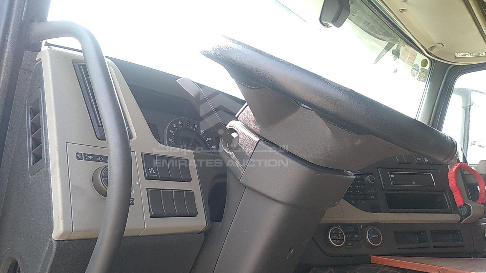 2018 VOLVO --- VIN: YV2XG30C4JA829631