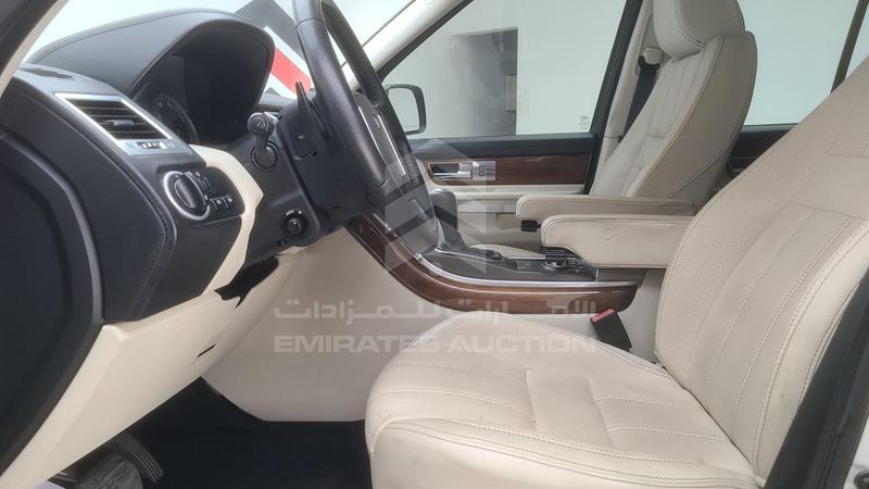 SALLSAAE4AA233314 Auction: EmiratesAuction Lot: 409182 SALLSAAE4AA233314 Range Rover Sport 2010 BLACK Photo 18