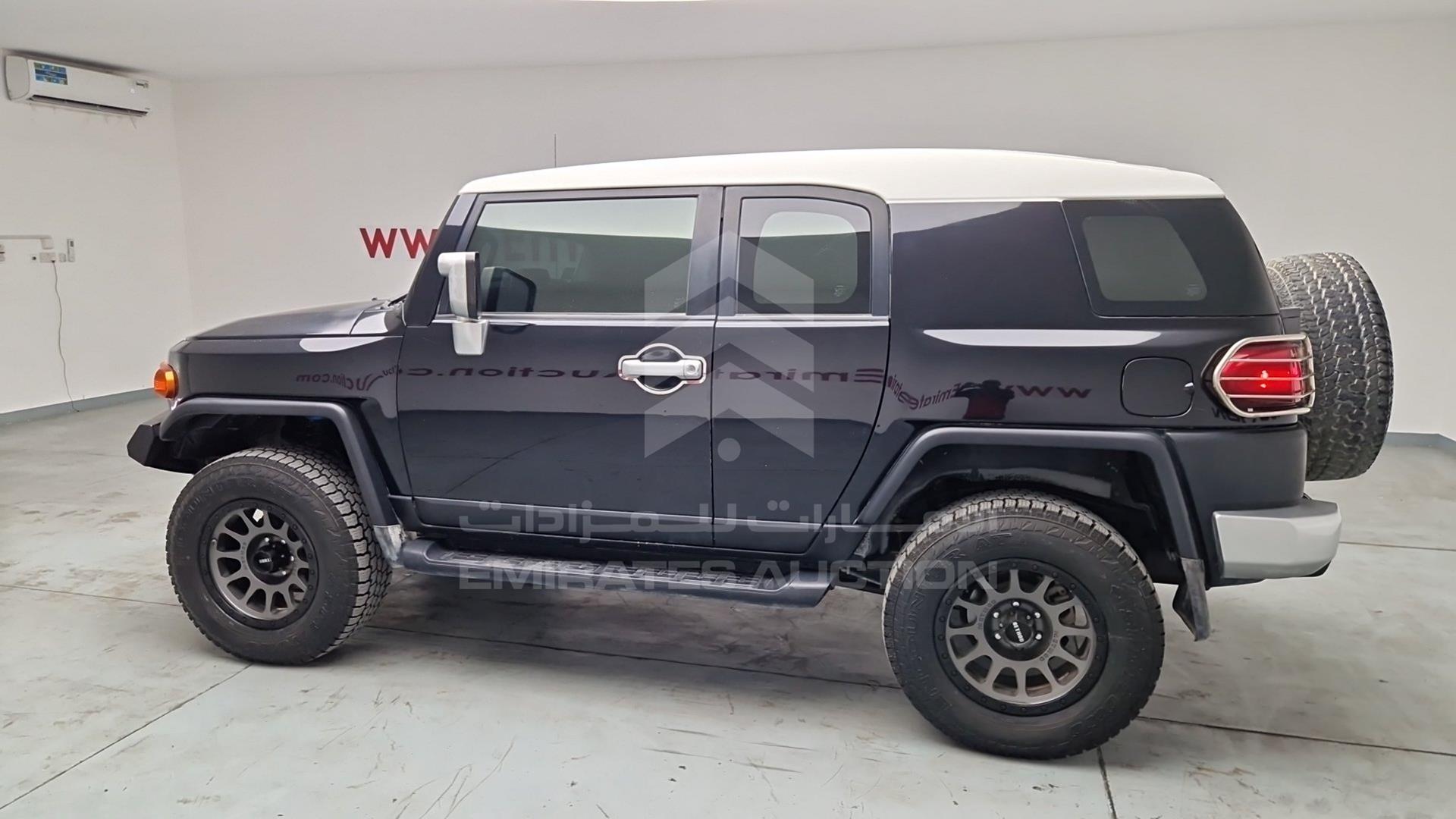 2008 TOYOTA FJ CRUISER VIN: JTEBU11F28K028254