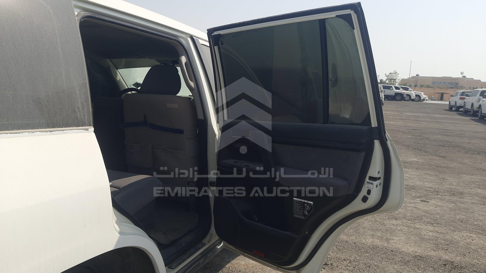 2011 TOYOTA LAND CRUISER VIN: JTMDU09J5B4034836