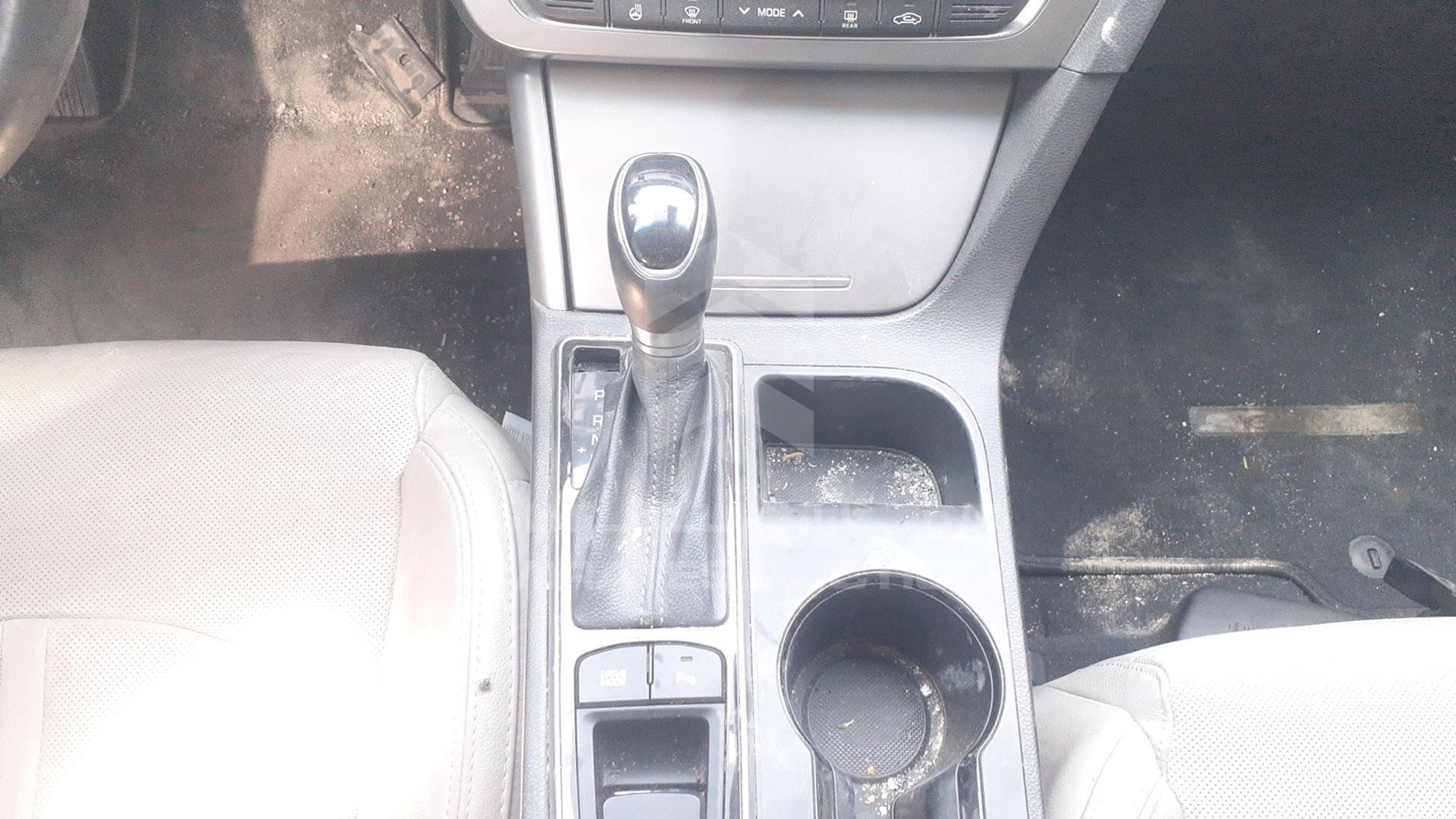2015 HYUNDAI SONATA VIN: 5NPE34AFXFH071127
