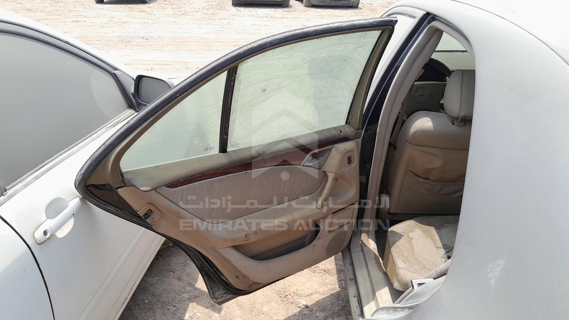 0 MERCEDES --- VIN: WDB2100611A788742
