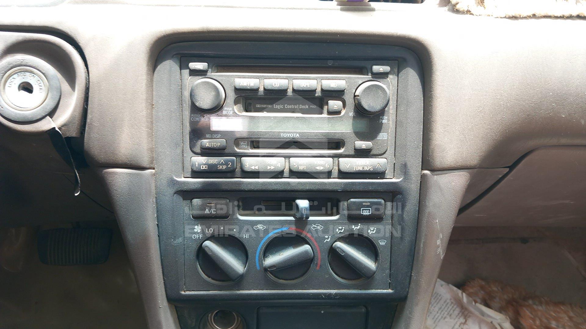 1998 TOYOTA CAMRY VIN: JT2BG22K5W0135488