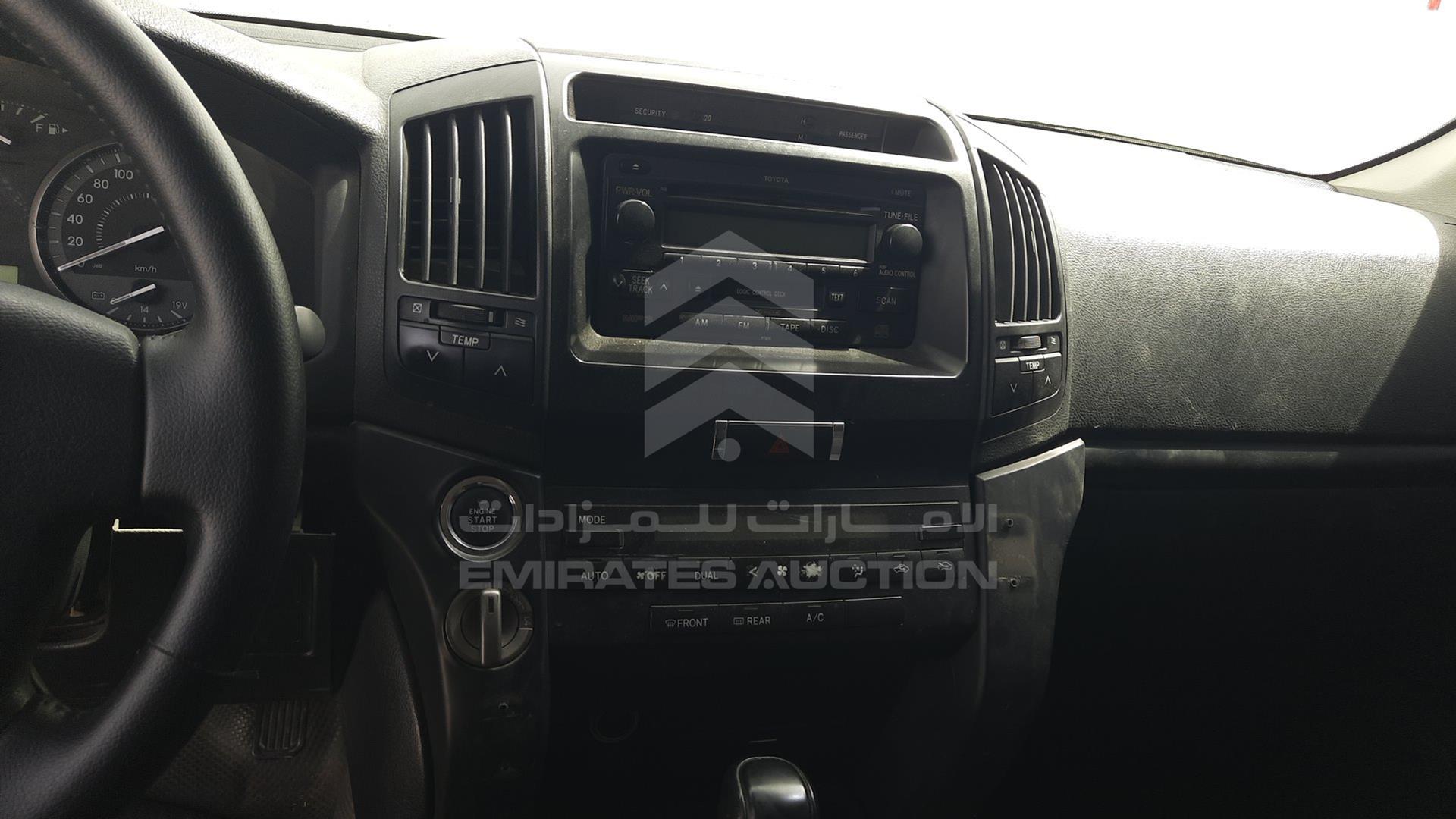 2011 TOYOTA LAND CRUISER VIN: JTMDU09J3B4043695