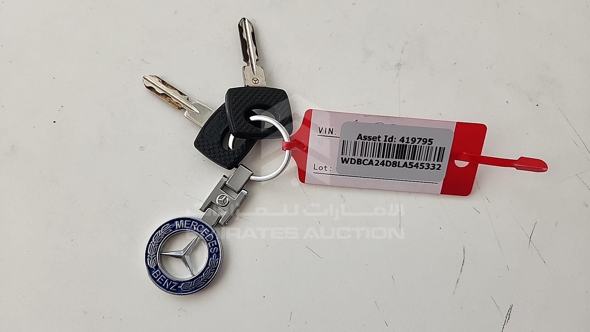 1990 MERCEDES SE 300 VIN: WDBCA24D8LA545332