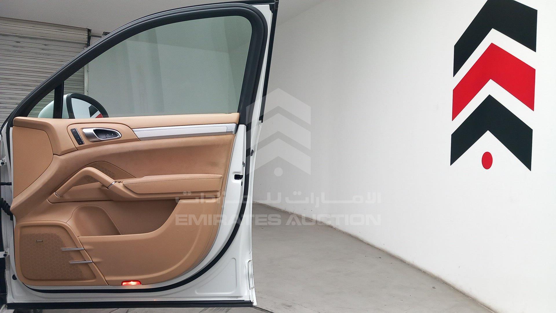 2013 PORSCHE CAYENNE VIN: WP1ZZZ92ZDLA71912