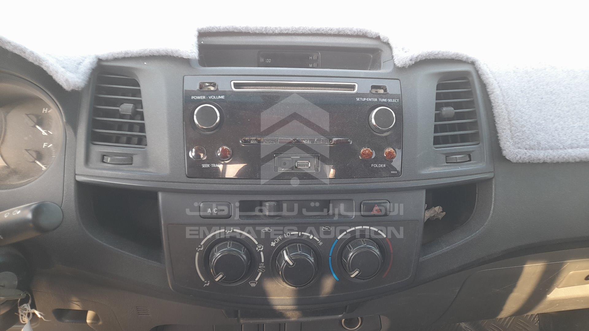 2014 TOYOTA HILUX VIN: MR0CX12G2E0121310