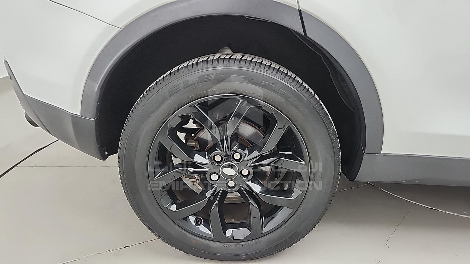 2017 LAND ROVER DISCOVERY VIN: SALCA2BG2HH714587