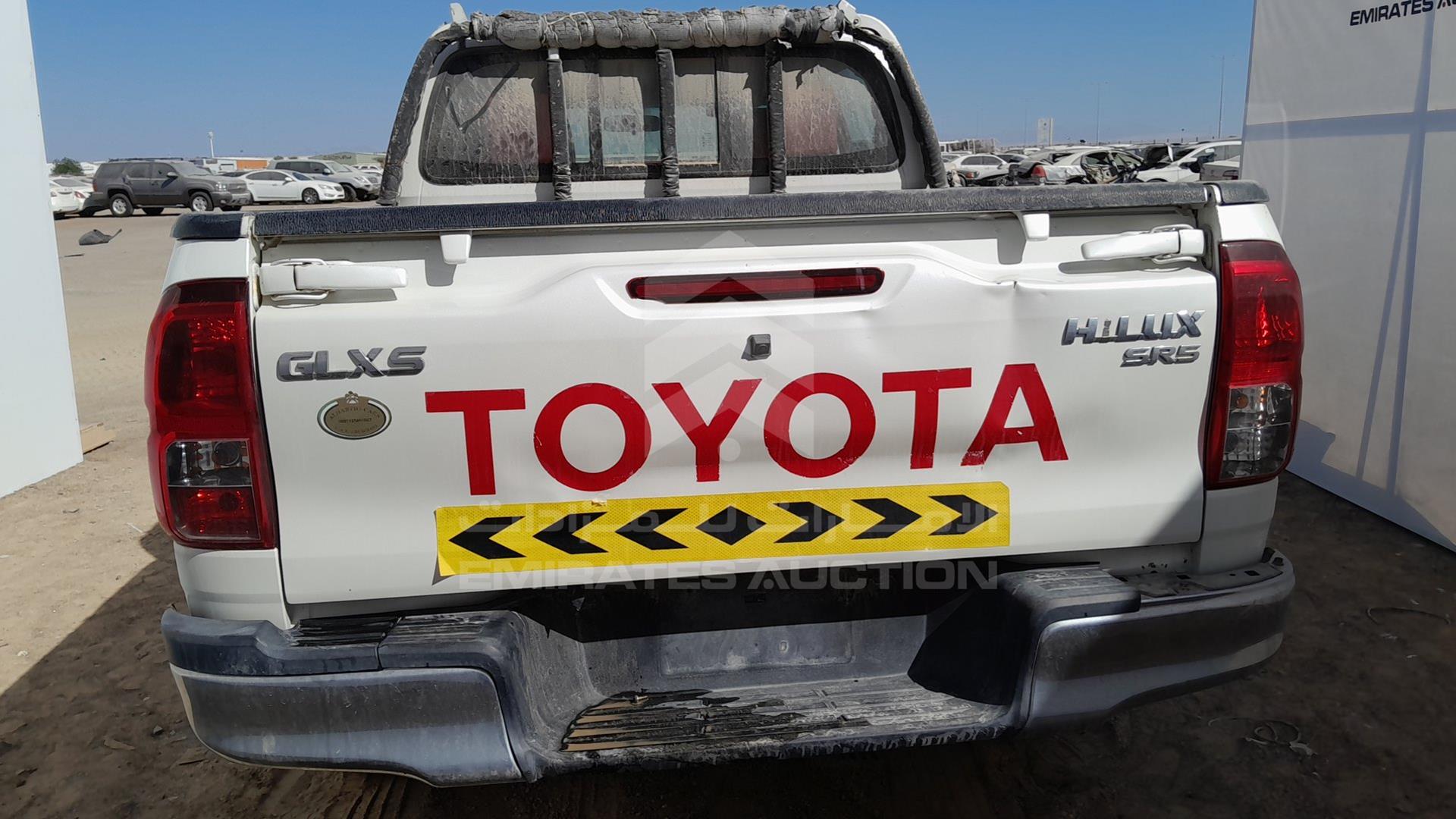 2020 TOYOTA HILUX VIN: MR0HX8CD4L1400235
