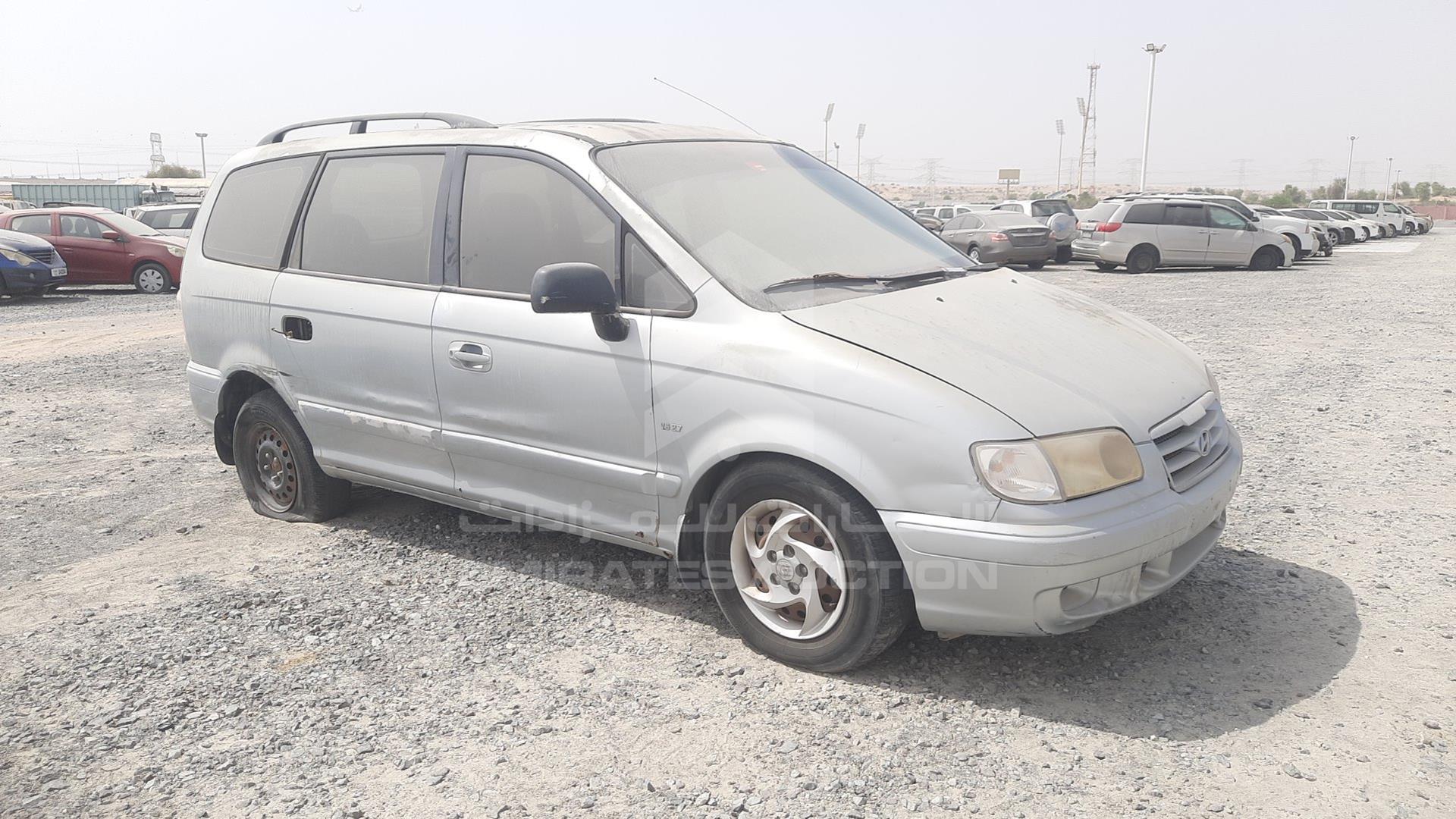 2006 HYUNDAI TRAJET VIN: KMHMG81CX6U277143