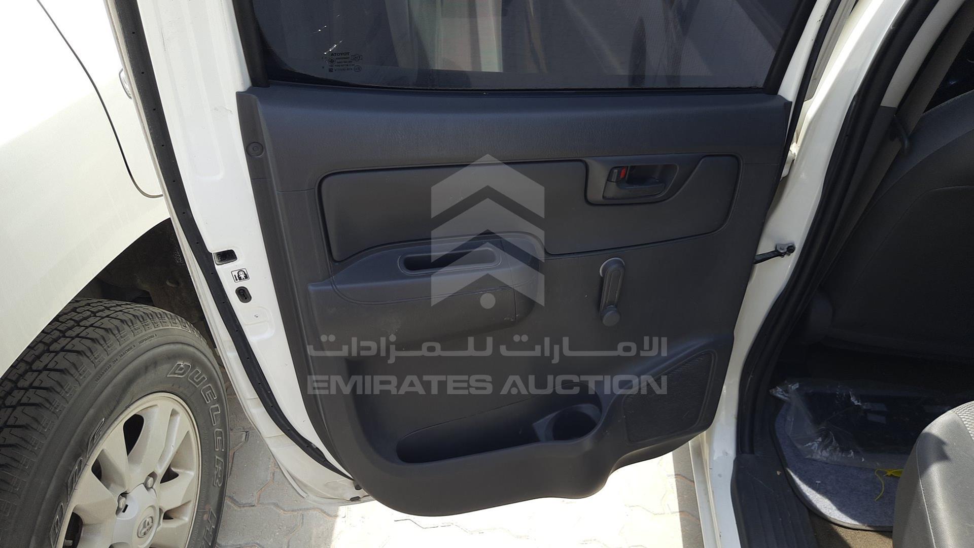 2014 TOYOTA HILUX VIN: MR0EX12G2E2346808