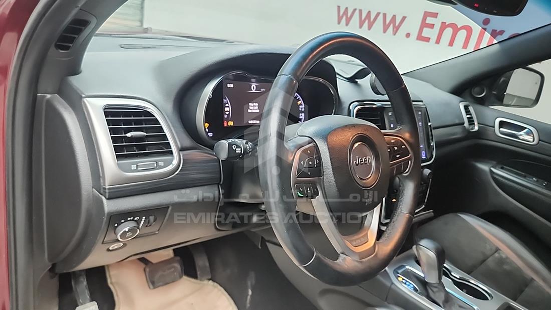 2019 Jeep Grand Cherokee — Front Left Driver Dashboard View — Photo 11