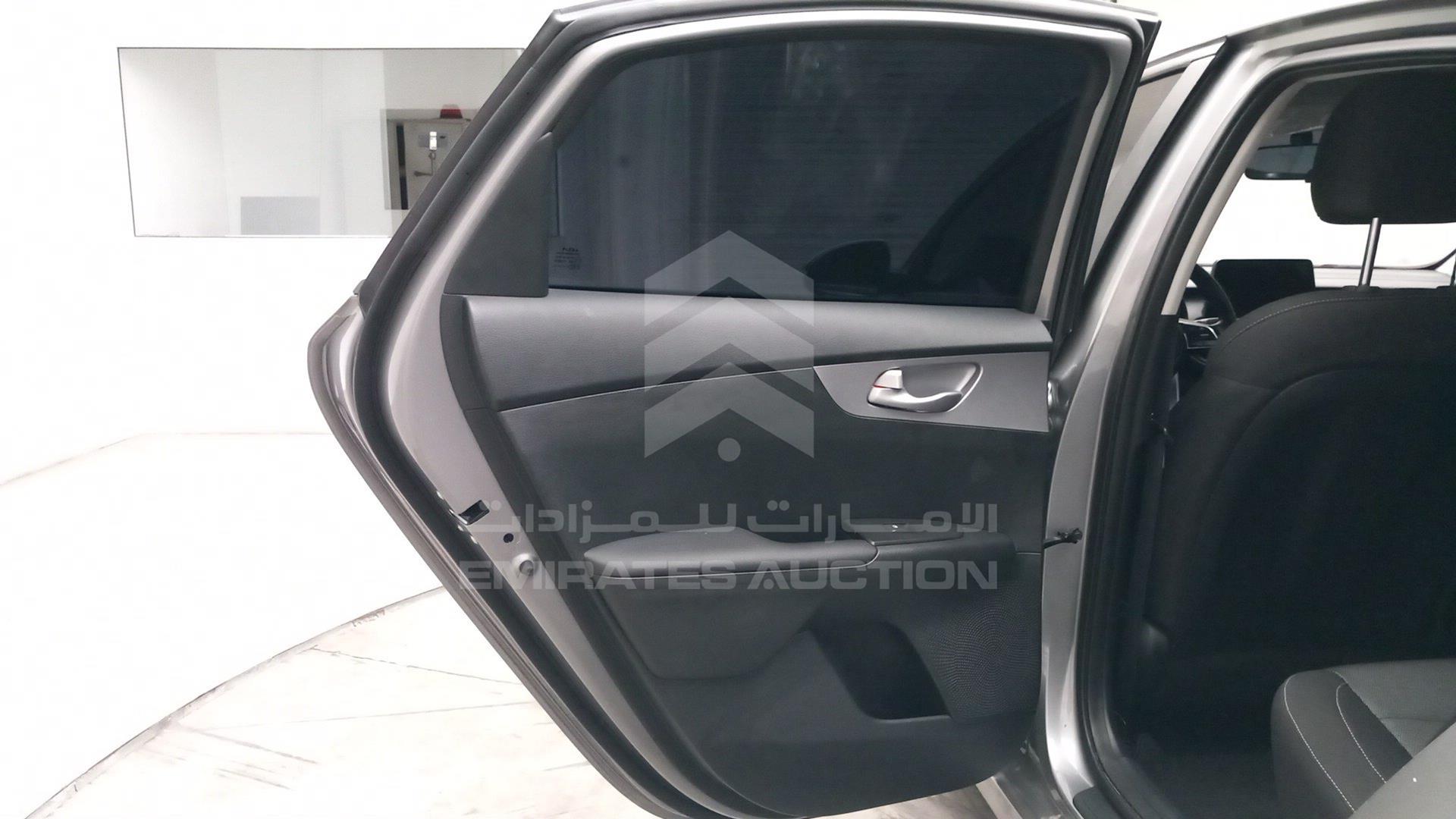 2023 KIA CERATO VIN: KNAF24160P5958371