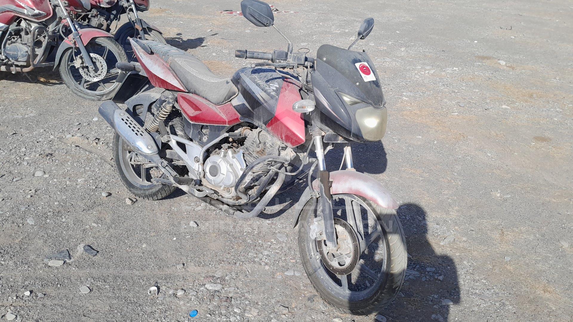 2015 BAJAJ 150 CC VIN: MD2A11CZ7EWJ43253