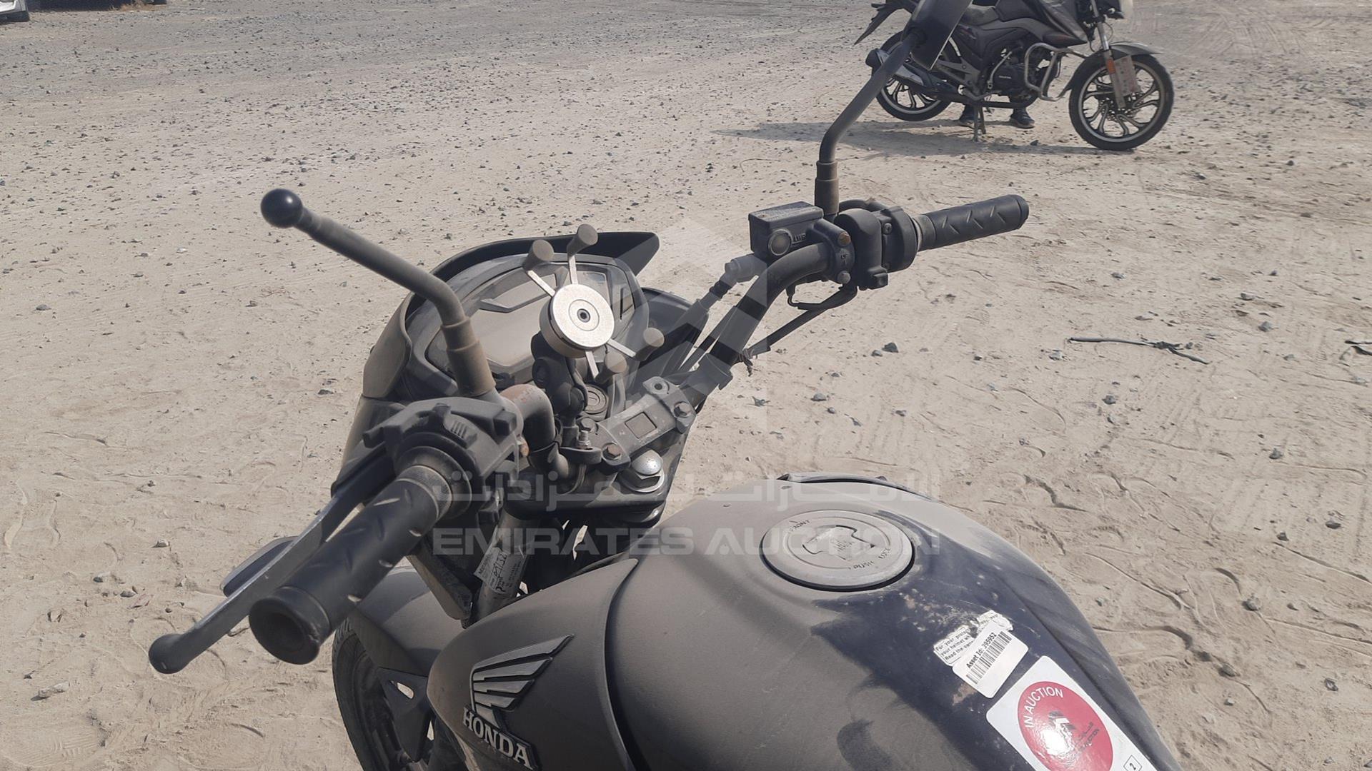 2020 HONDA UNICORN VIN: ME4KC20D5LA007155