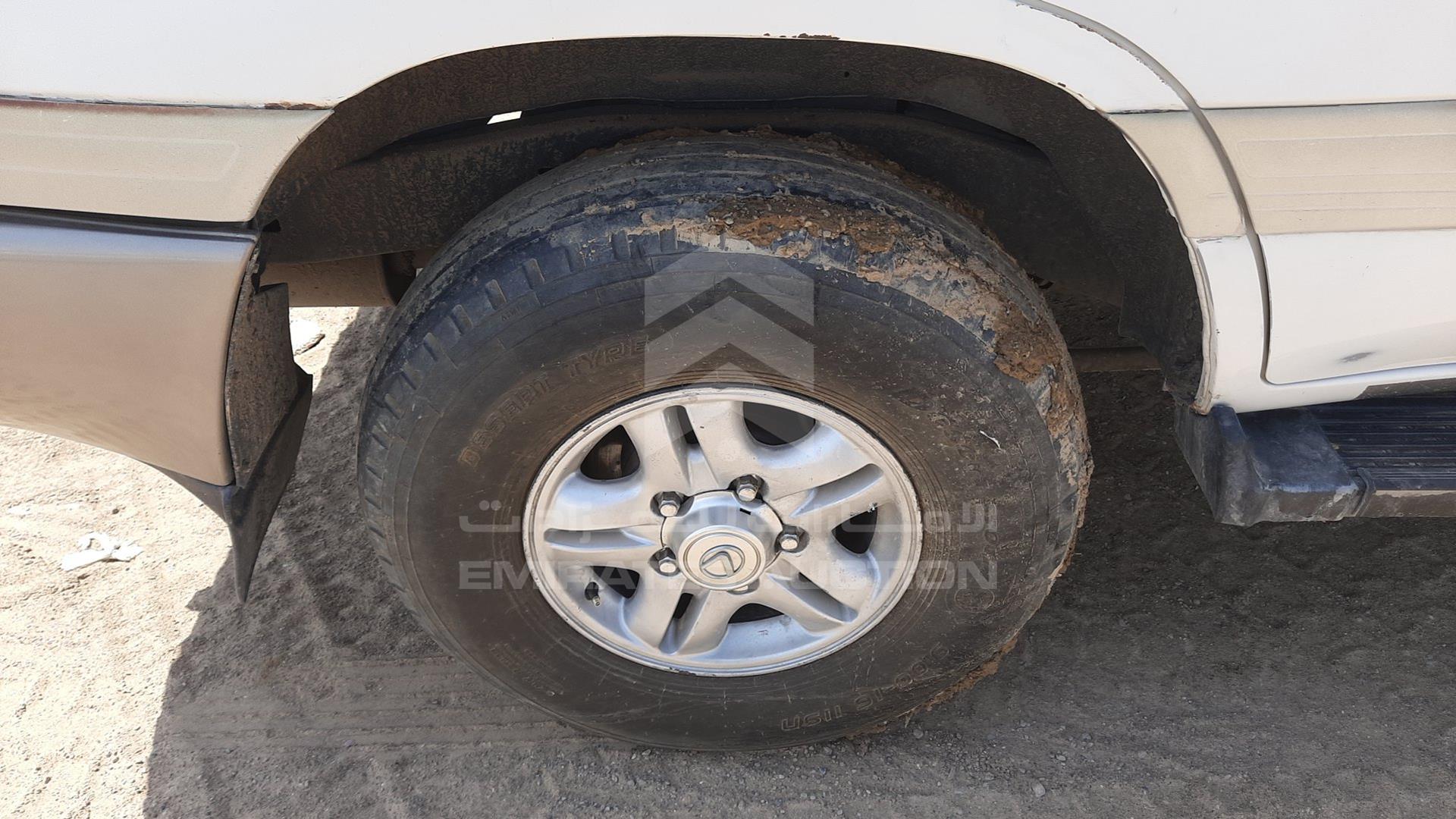 2002 TOYOTA LAND CRUISER VIN: JTEHT05J922027437