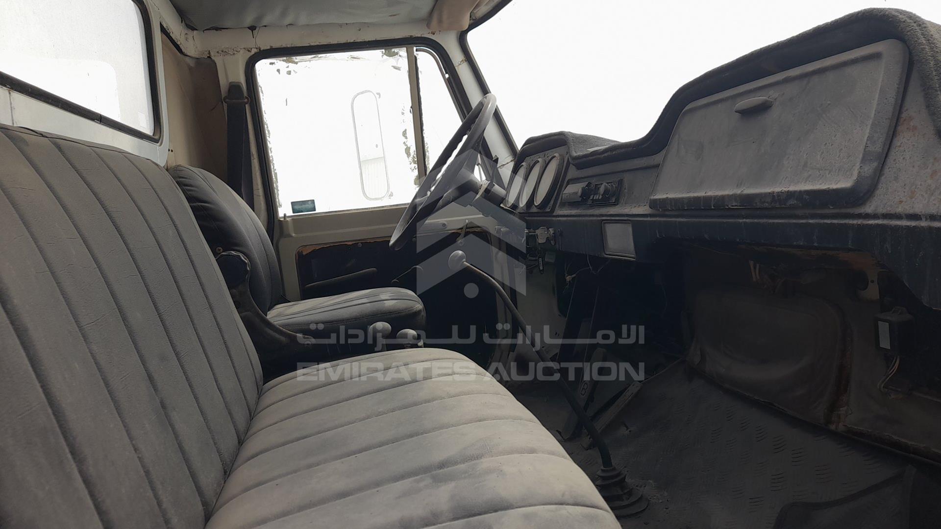 0 NISSAN DIESEL UD VIN: TZA52P-4208