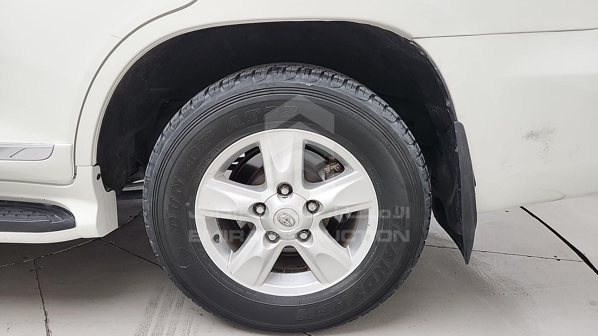 2011 TOYOTA LAND CRUISER VIN: JTMHT05J0B4039615