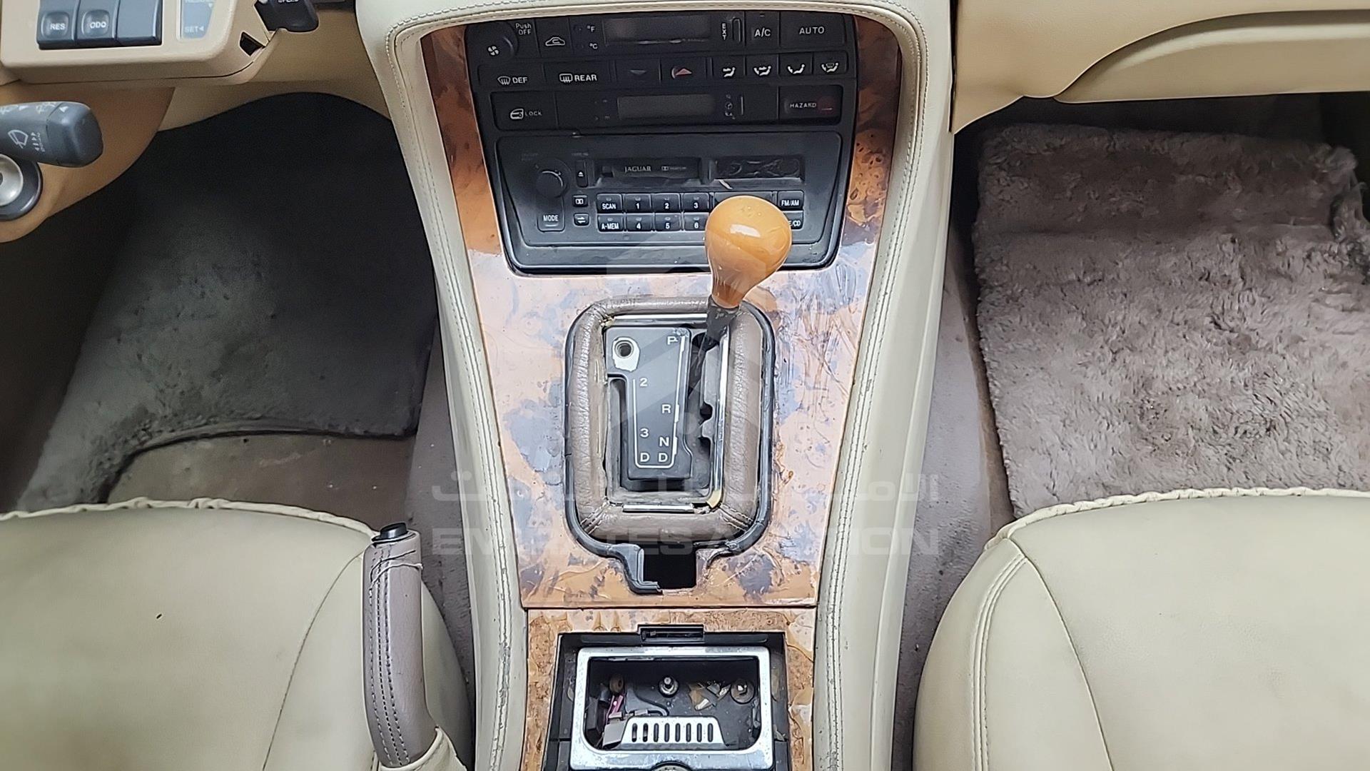 1995 JAGUAR DIMALER VIN: SAJDKALD4BC749886
