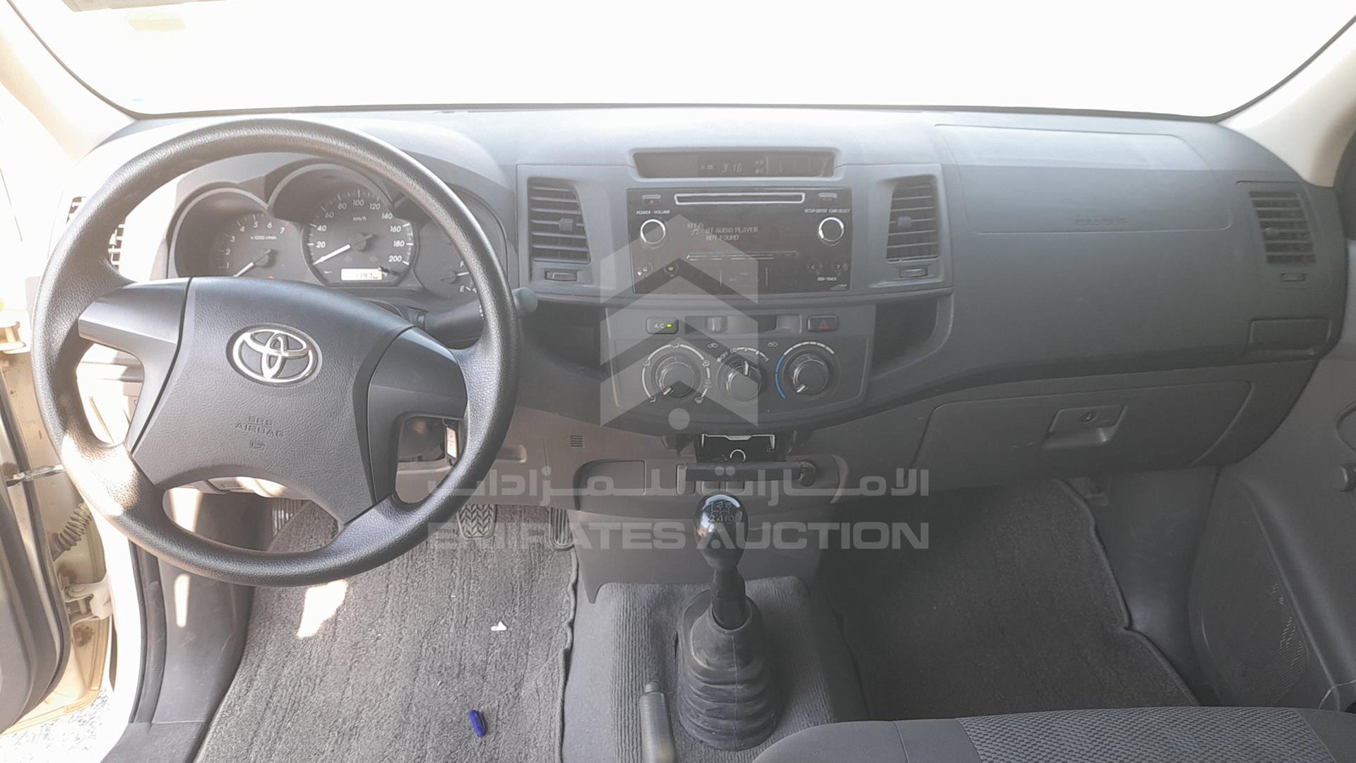 2014 TOYOTA HILUX VIN: MR0EX12GXE2346815
