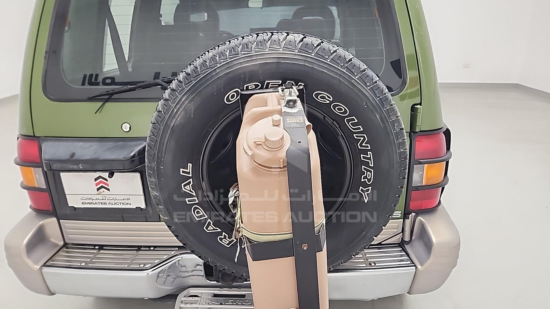 2000 MITSUBISHI PAJERO VIN: JMY0RV230YJ703802